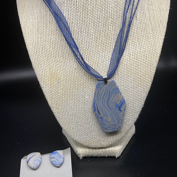Handmade Pendant Necklace and Matching Earrings - Picture 1 of 1